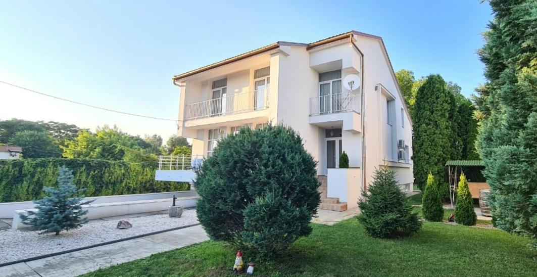 Cosa-Nostra Apartment Hajduszoboszlo Ngoại thất bức ảnh