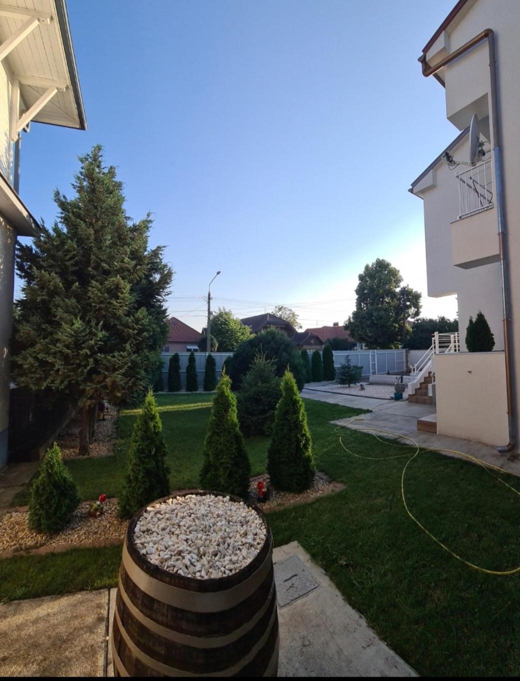 Cosa-Nostra Apartment Hajduszoboszlo Ngoại thất bức ảnh