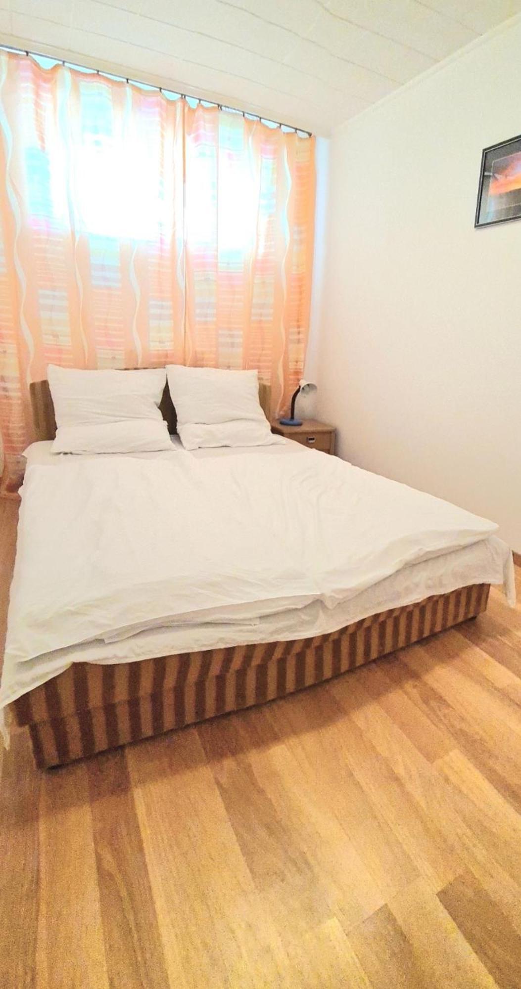 Cosa-Nostra Apartment Hajduszoboszlo Phòng bức ảnh