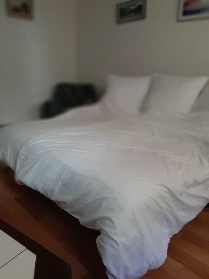 Cosa-Nostra Apartment Hajduszoboszlo Ngoại thất bức ảnh